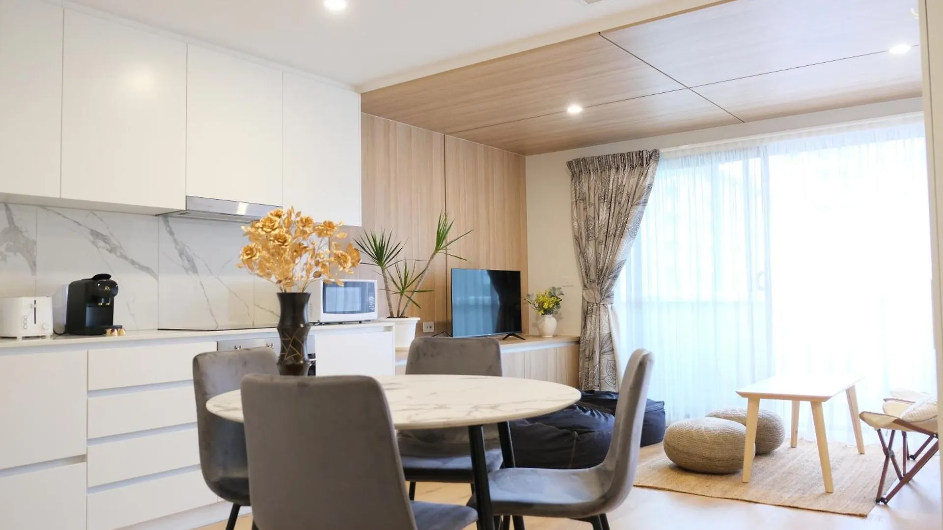 Cbd Japanese Retreat 2Br 1P Brekky Wifi Netflix Apartment Canberra 0*,  Australia